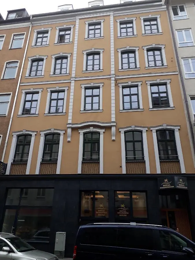 Royal Boardinghouse Gmbh - Munich Apartment